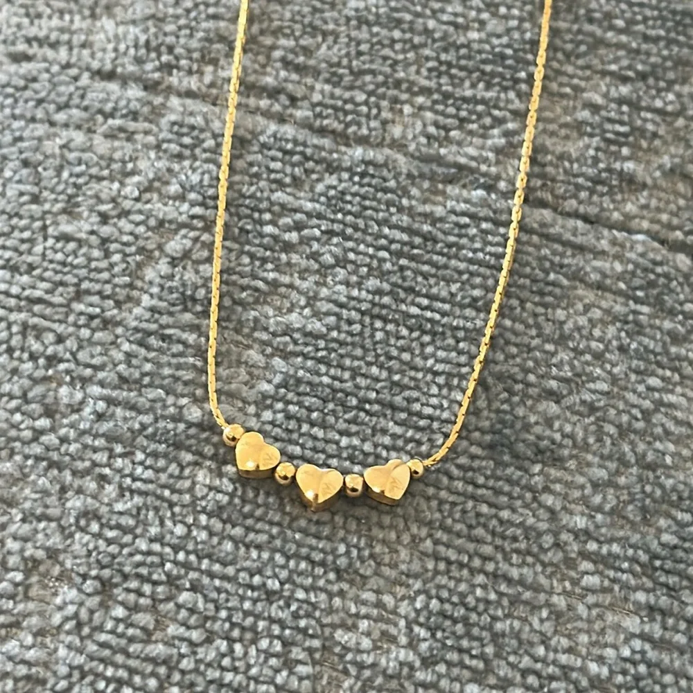 Vintage Gold-tone Tiny Heart Choker Necklace - Picture 3 of 4
